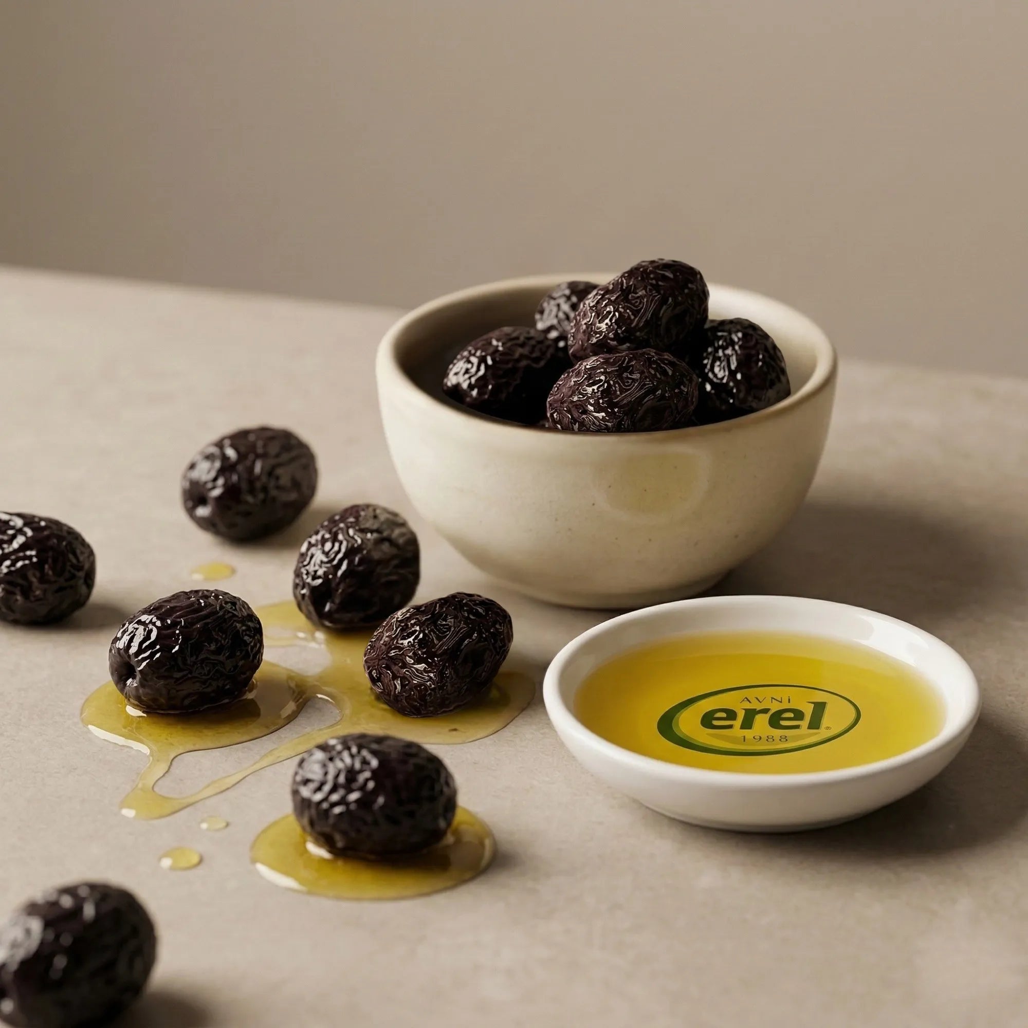 Kuru Sele Siyah Zeytin (9 KG) 350 - 380 KLB - Avni Erel Zeytincilik